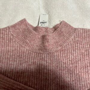Old Navy Women's Soft Pink Mock Neck Sweater NWT